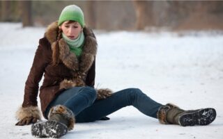 Перелом плюсневых костей стопы: симптомы и лечение