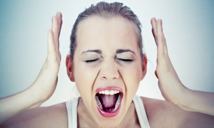 Почему появляется острая боль в пятке?